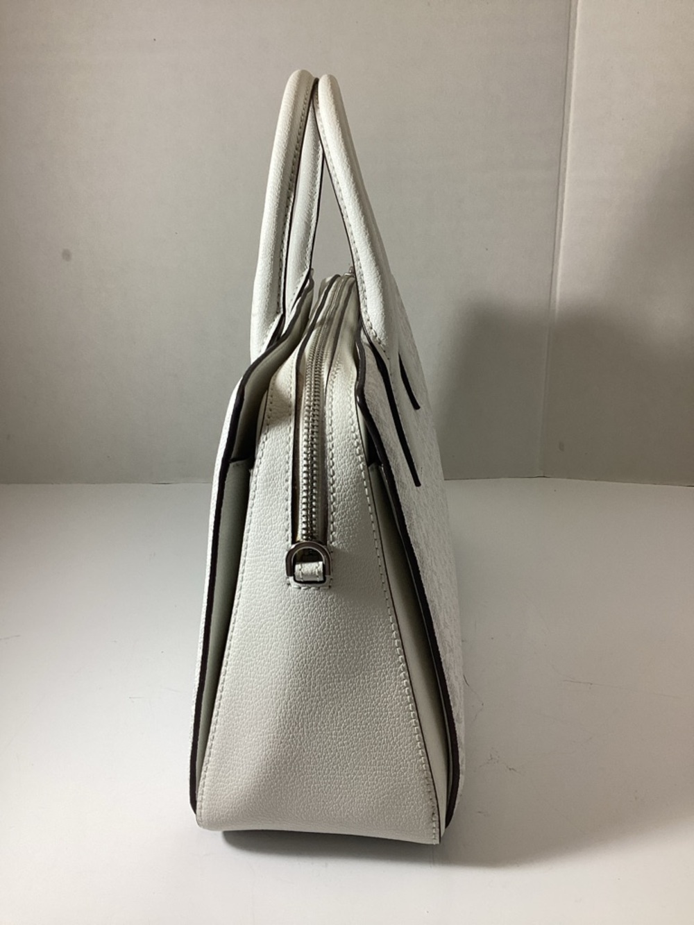 Michael Kors
Medium Laila Satchel - Picture 8 of 12